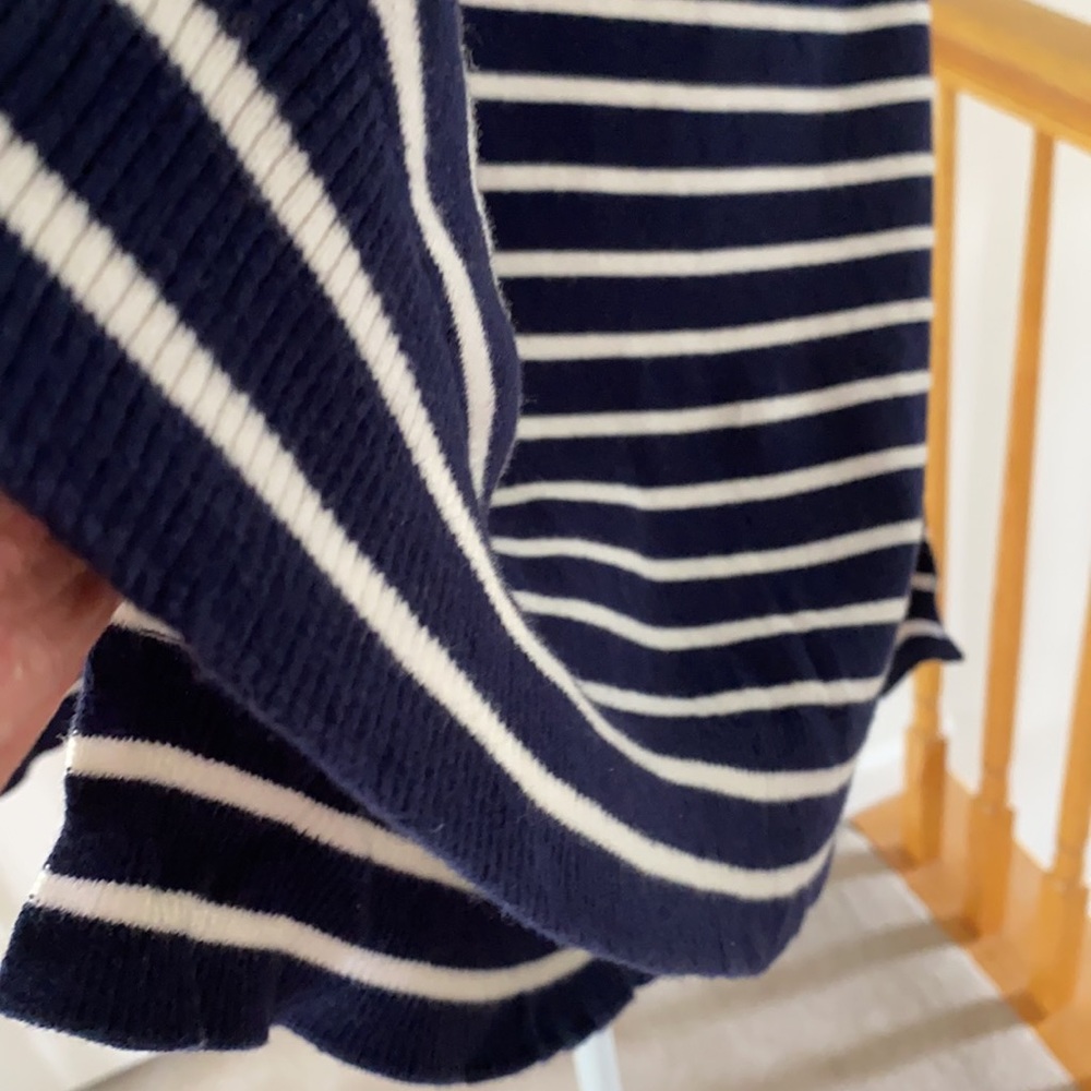 15:07 GAP Stripe Sweater (Thin/light weight) - Picture 8 of 12